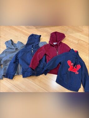 LIKE NEW! BUNDLE! 4! Carter’s Kids Toddler Assorted Cotton Hoodies Sz 18M